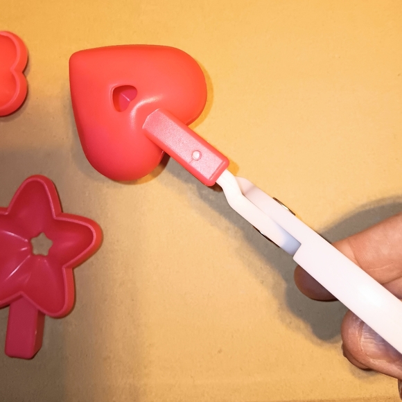 Star, Flower, & Heart Shaped DIY Bath Bomb Making Molding Scissors Tool Kit - Picture 4 of 6